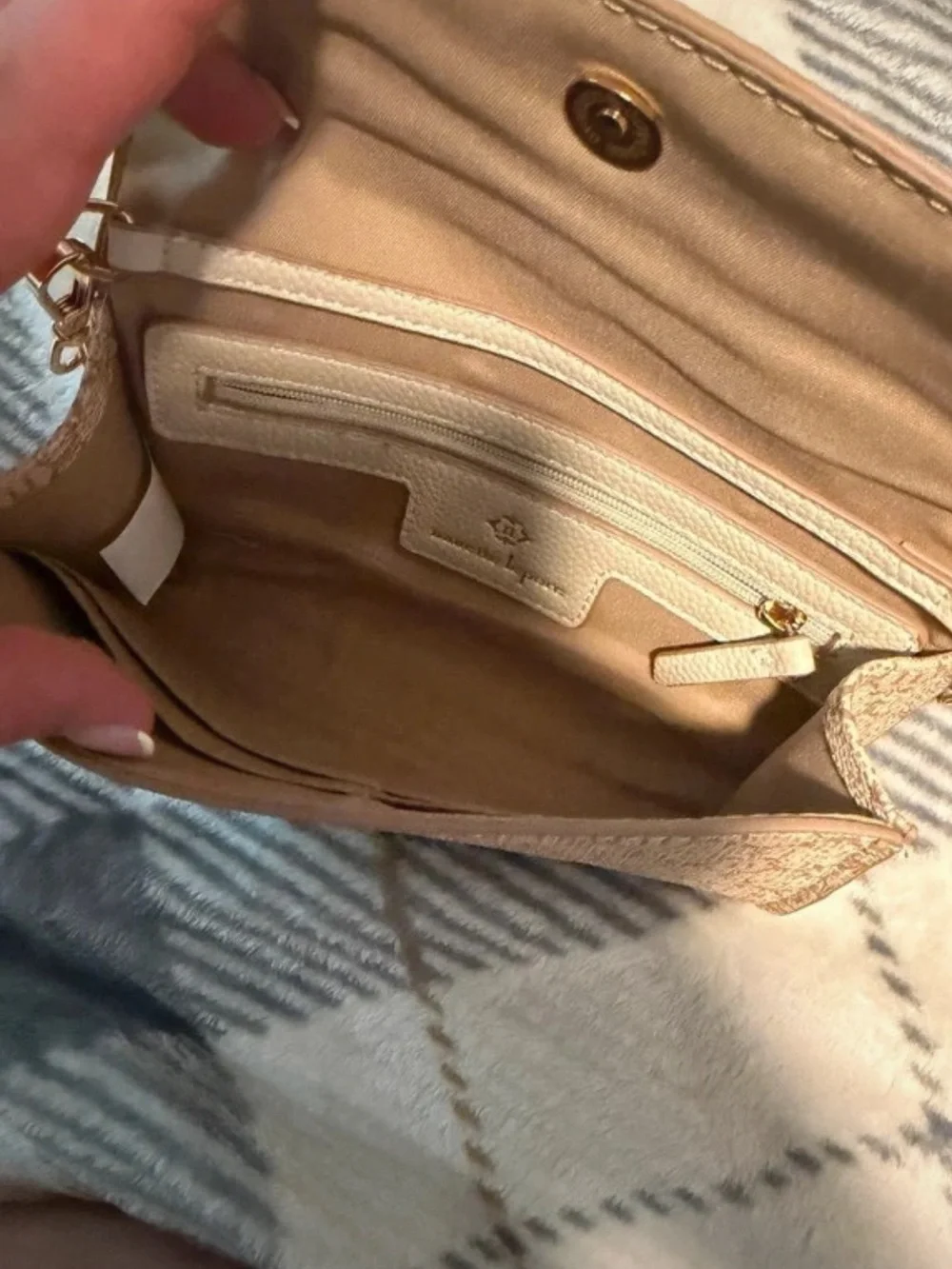 Neutral Shoulder Bag with Gold Chain